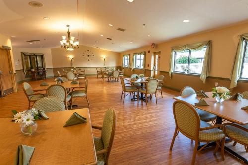 Forest Hill Healthcare & Rehabilitation