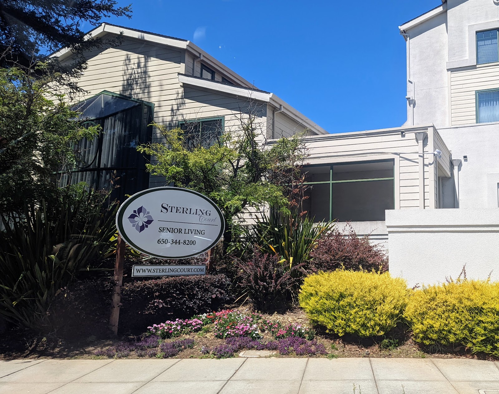 Sterling Court