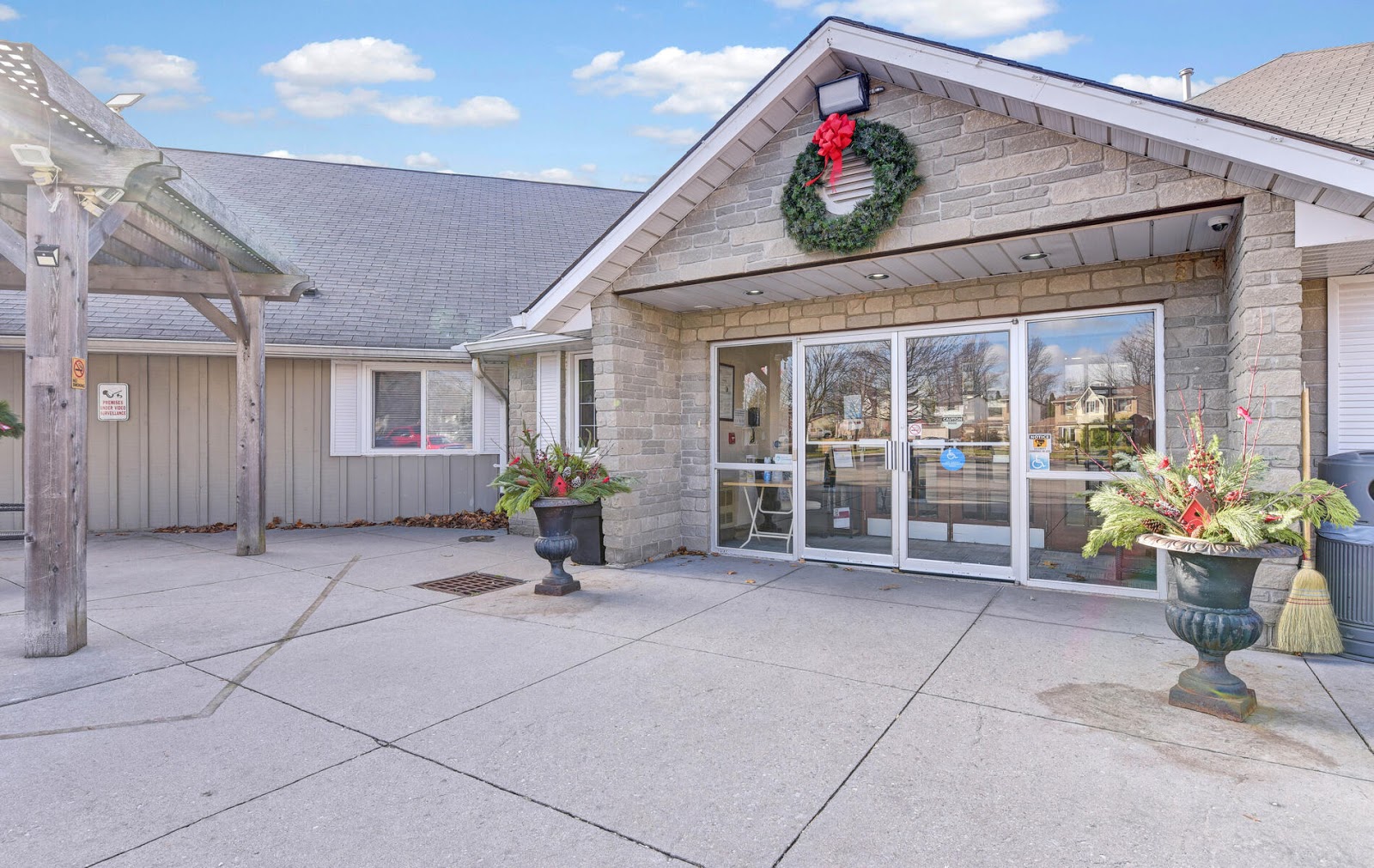Stone Lodge Retirement Residence