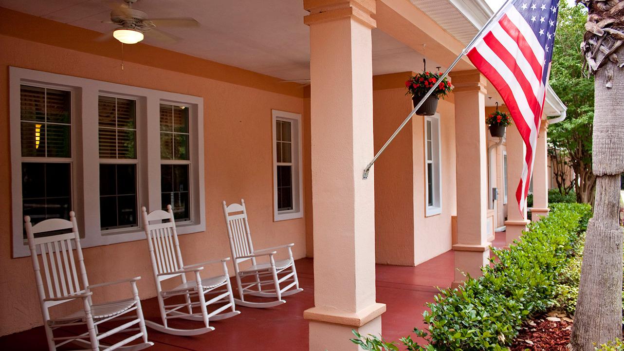 Hampton Manor Assisted Living at 24th Road