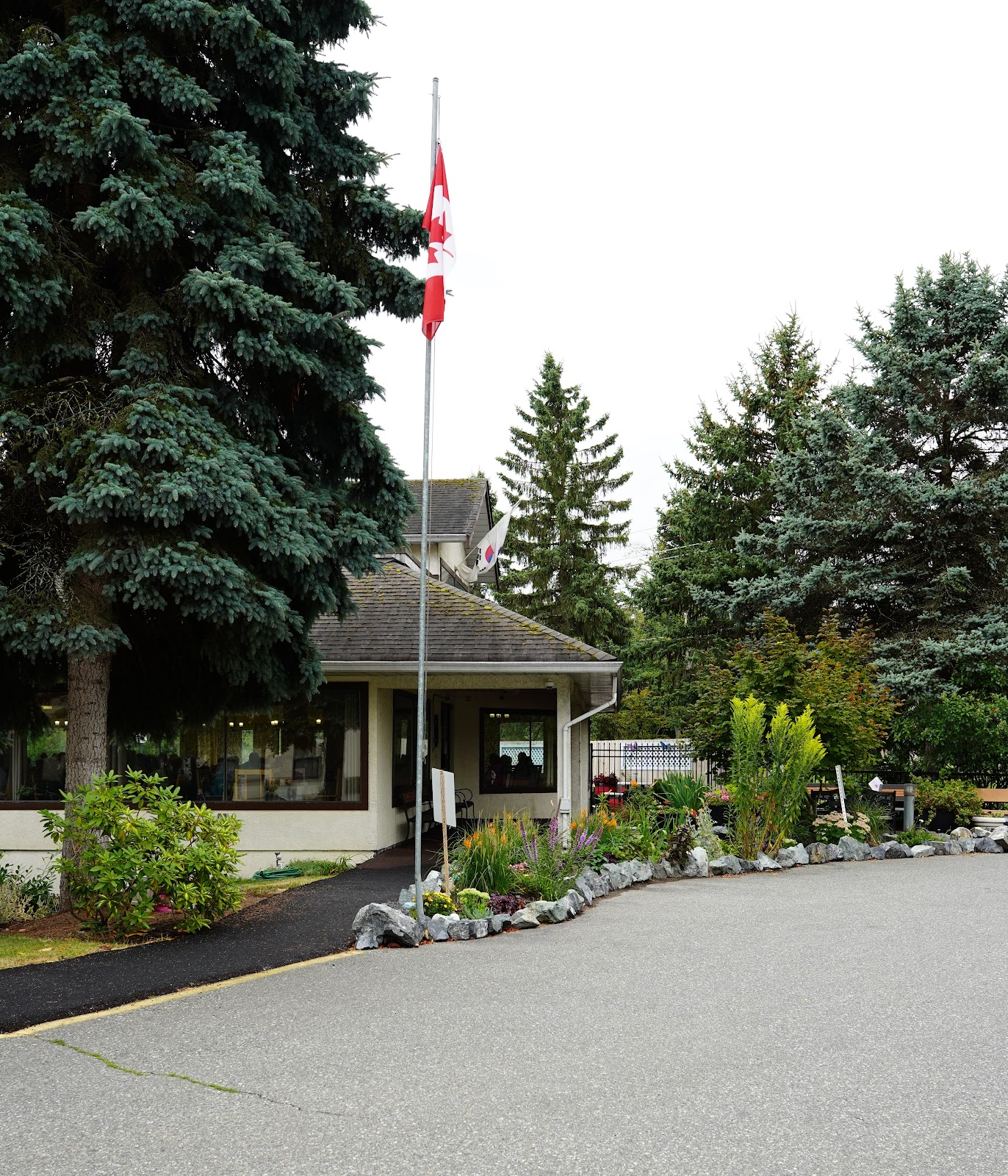 Amenida Seniors' Community