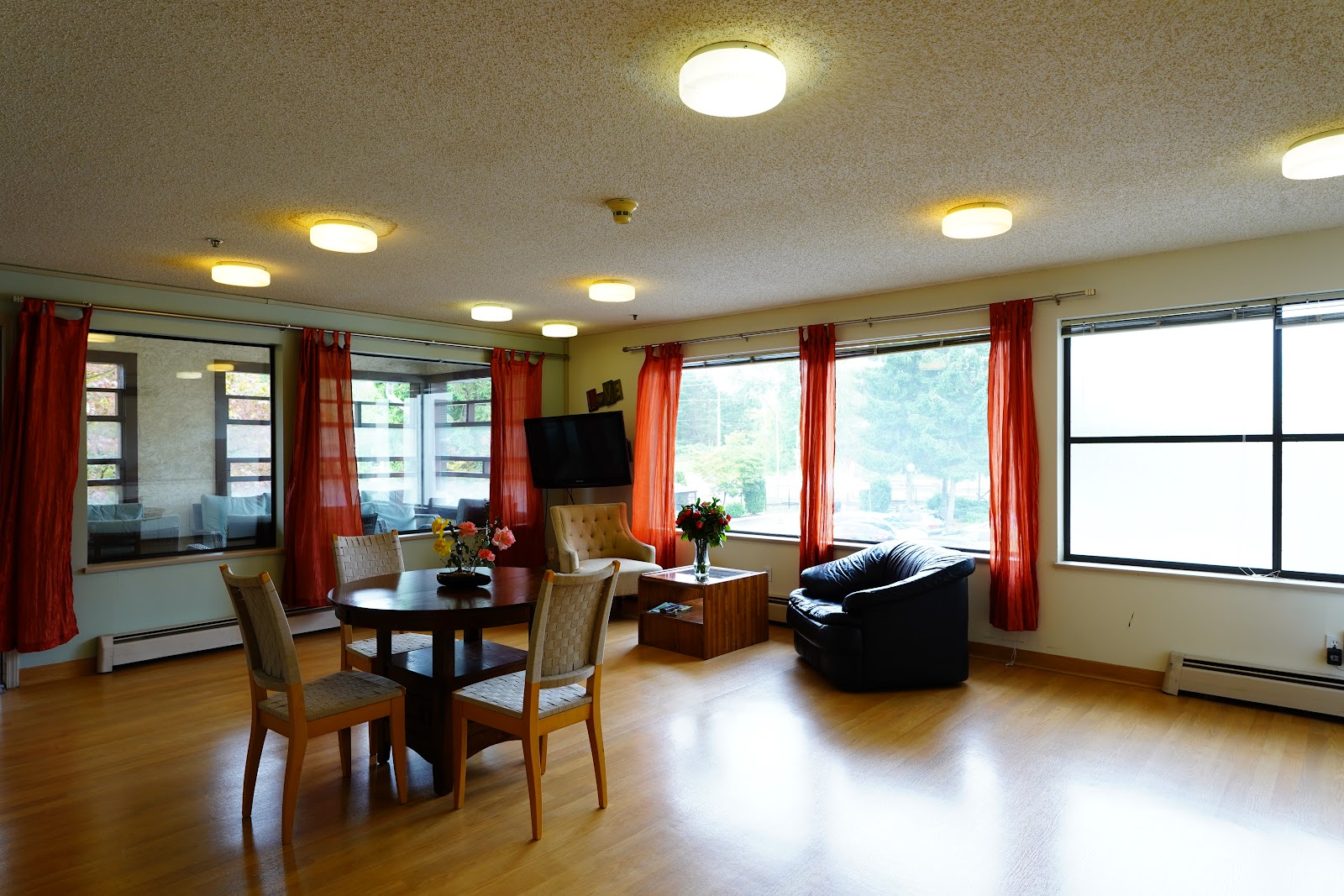 Amenida Seniors' Community