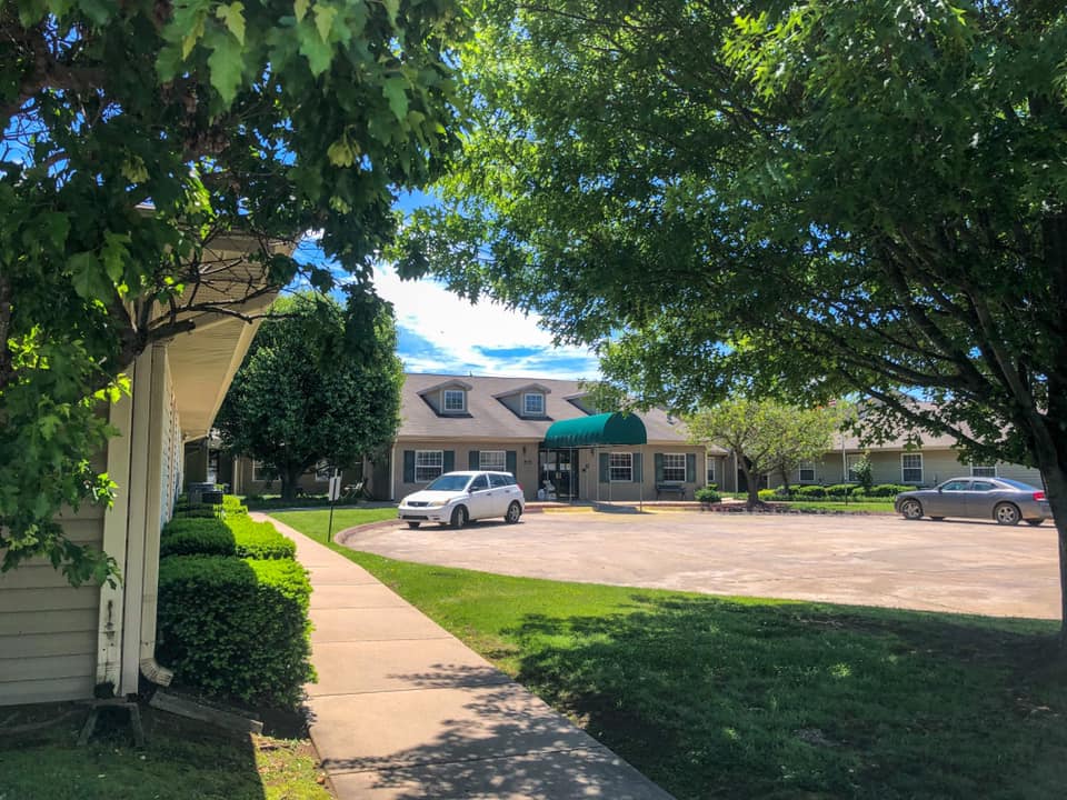 Peachtree Village Assisted Living of Farmington - Senior Retirement Community