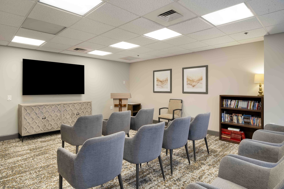 Whispering Oaks - A Provincial Senior Living Community