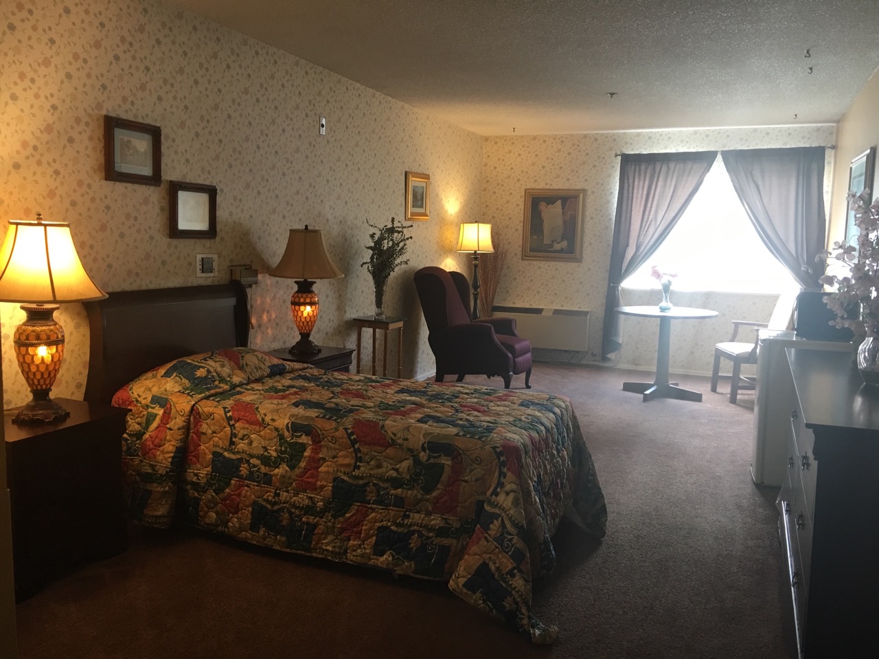 Crofton Manor Inn