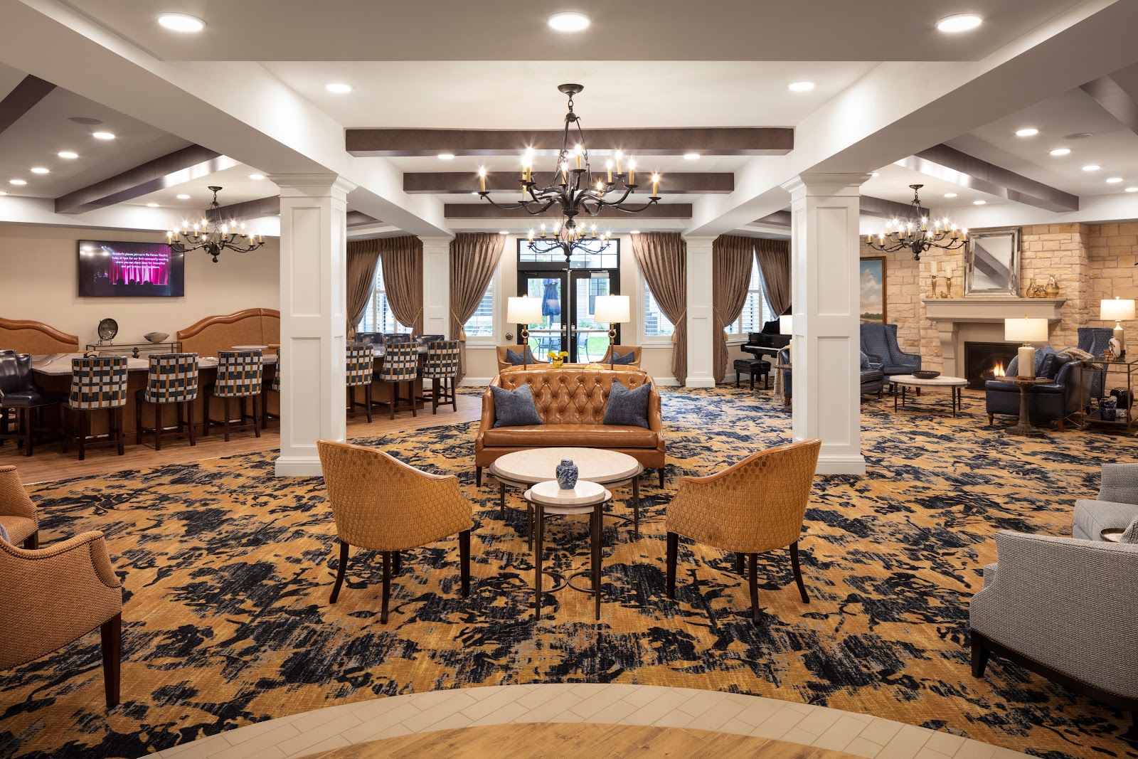 Grand Living At Tower Place