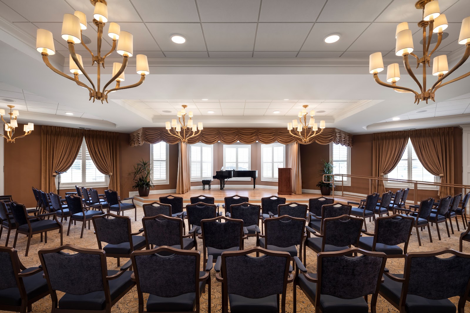 Grand Living At Tower Place
