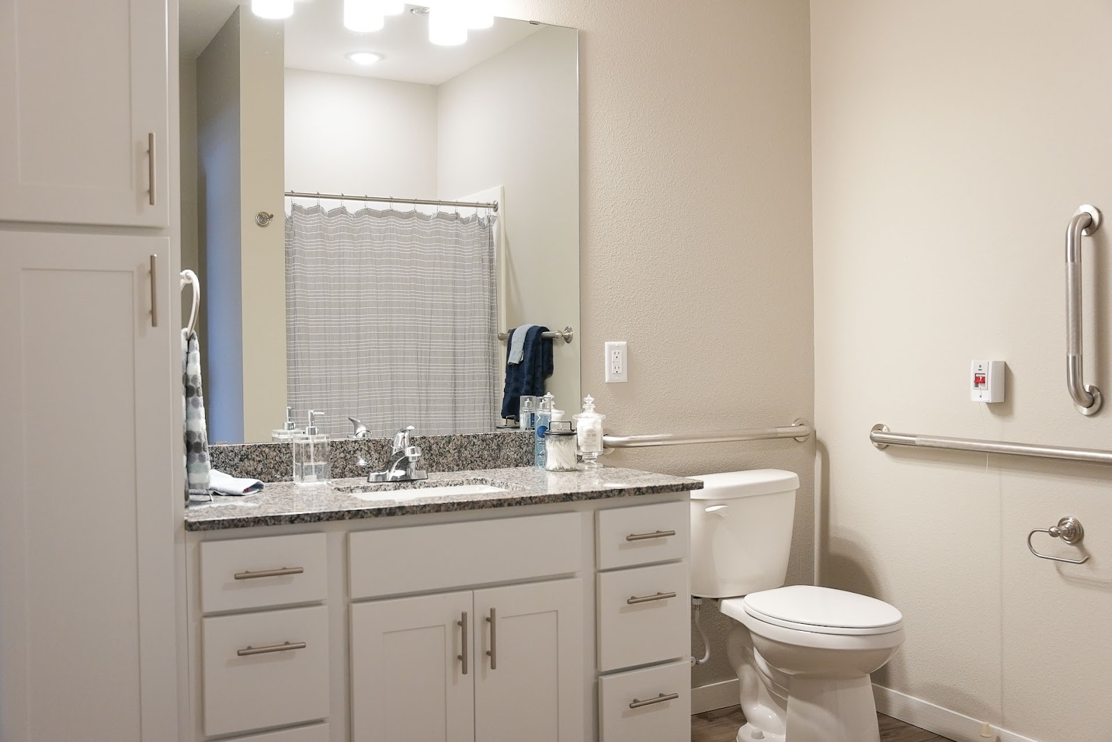 Round Lake Senior Living