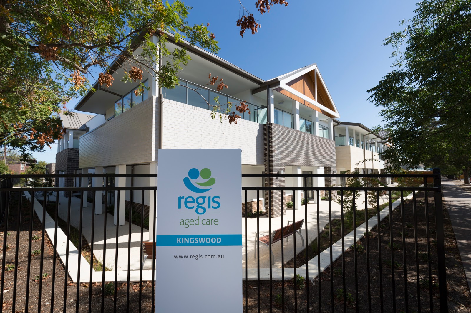 Regis Kingswood
