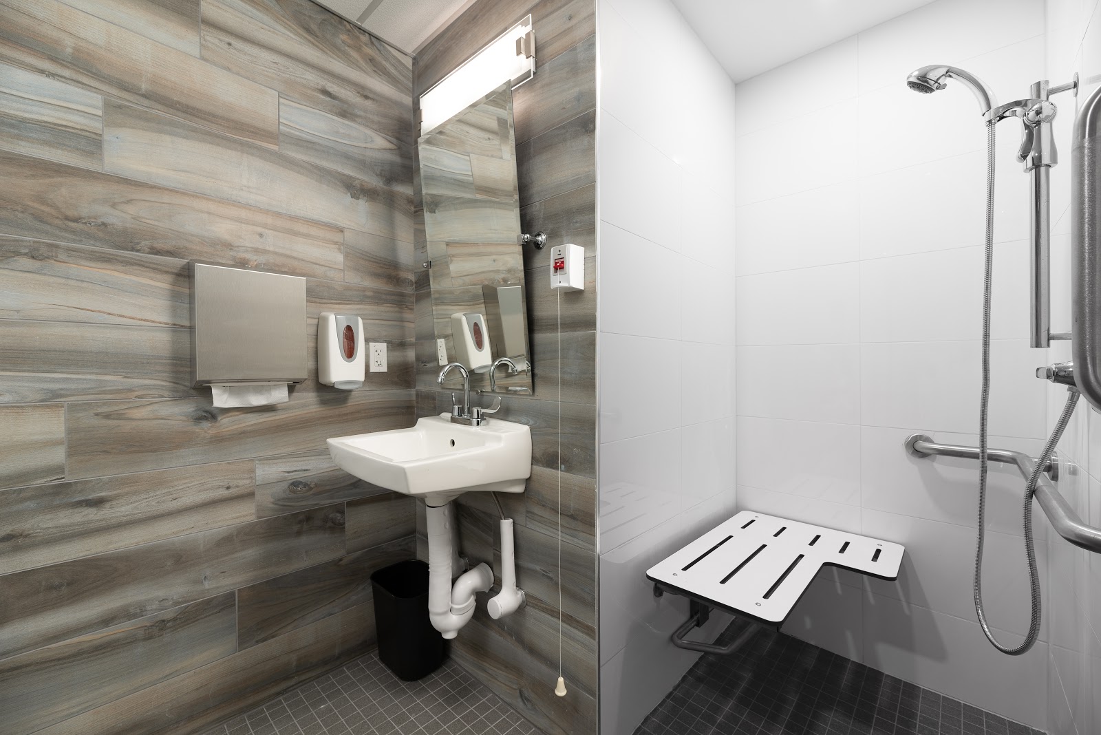 Complete Care at Green Acres