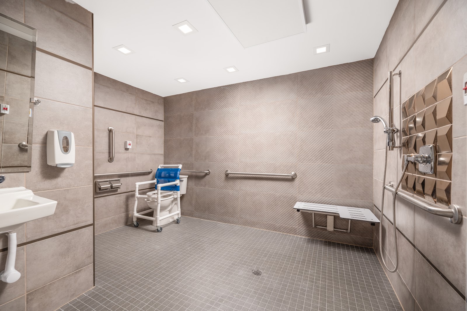 Complete Care at Green Acres