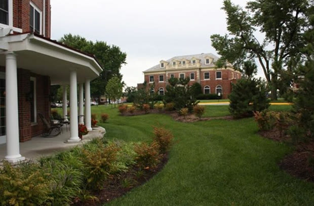 Armour Oaks Senior Living Community
