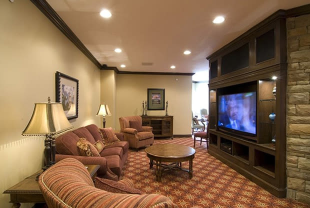 Armour Oaks Senior Living Community