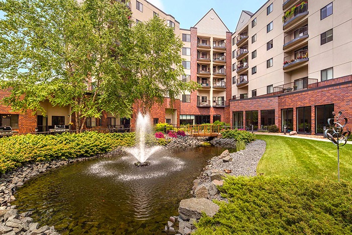 Covenant Living of Golden Valley