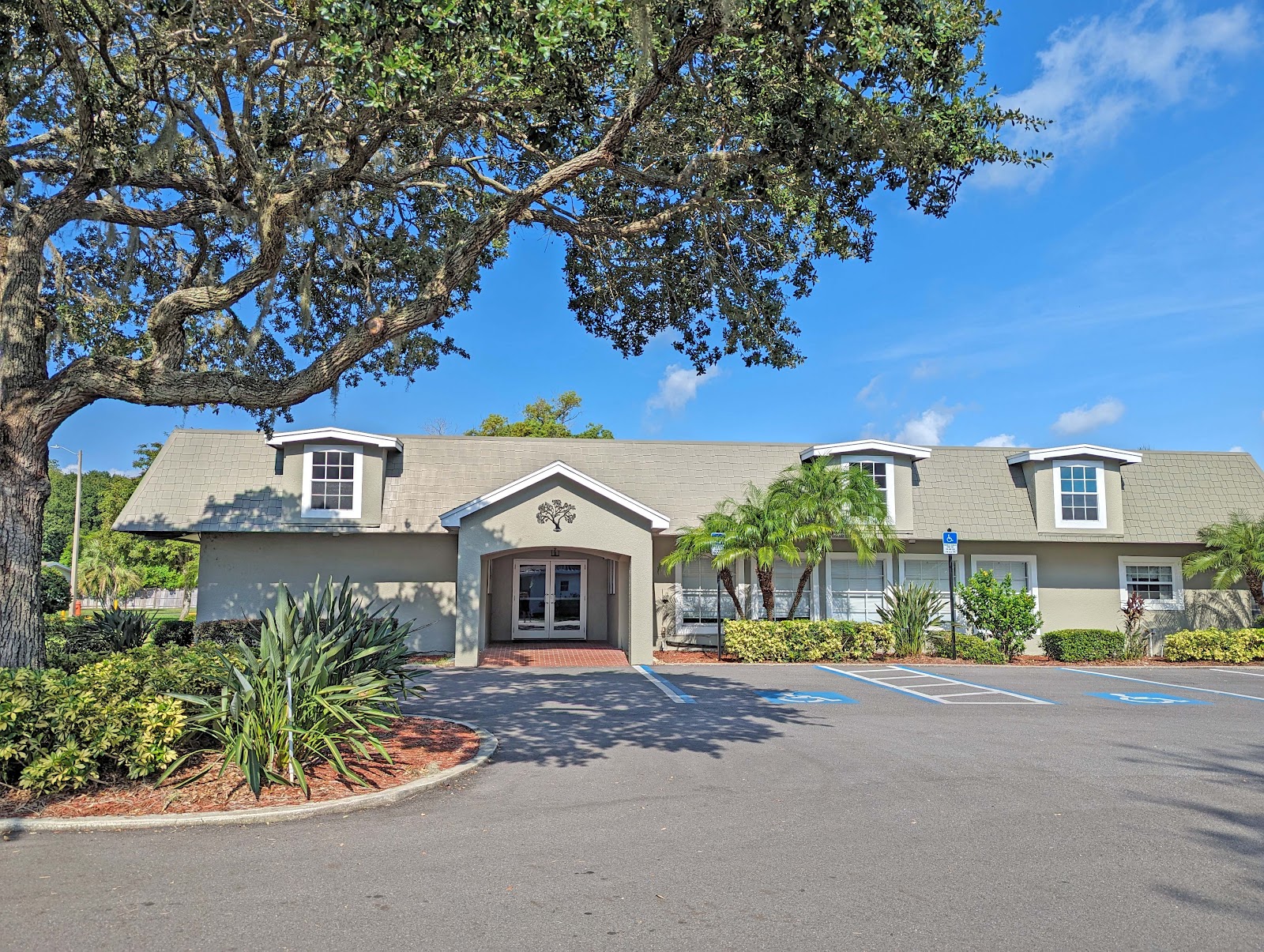 Winter Haven Oaks Retirement Community