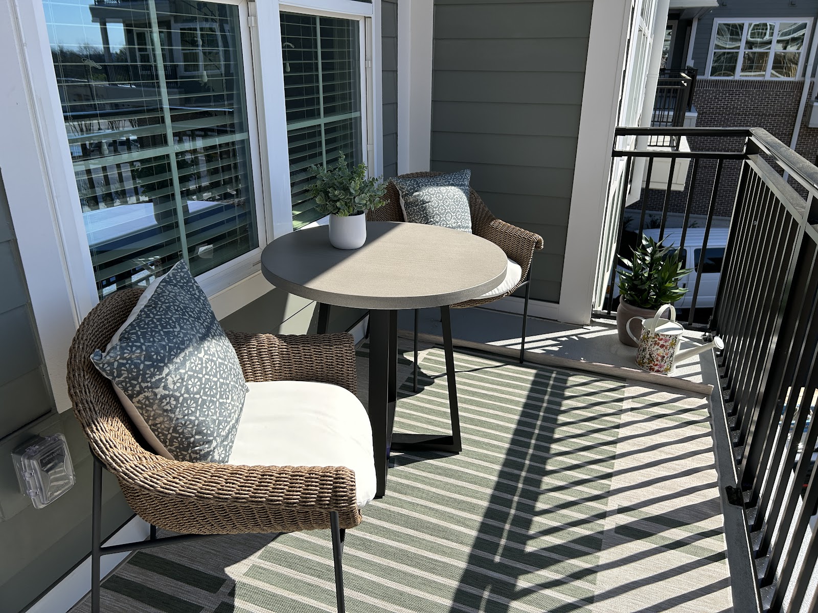 BellaAge Hickory