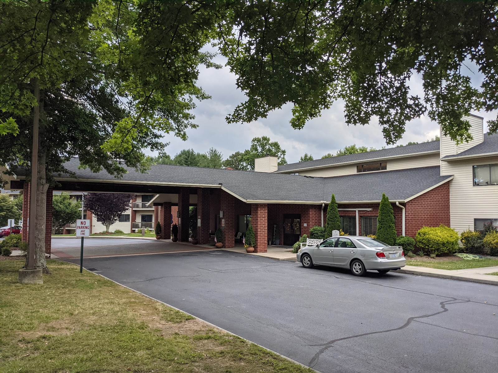 Brookdale Hendersonville East