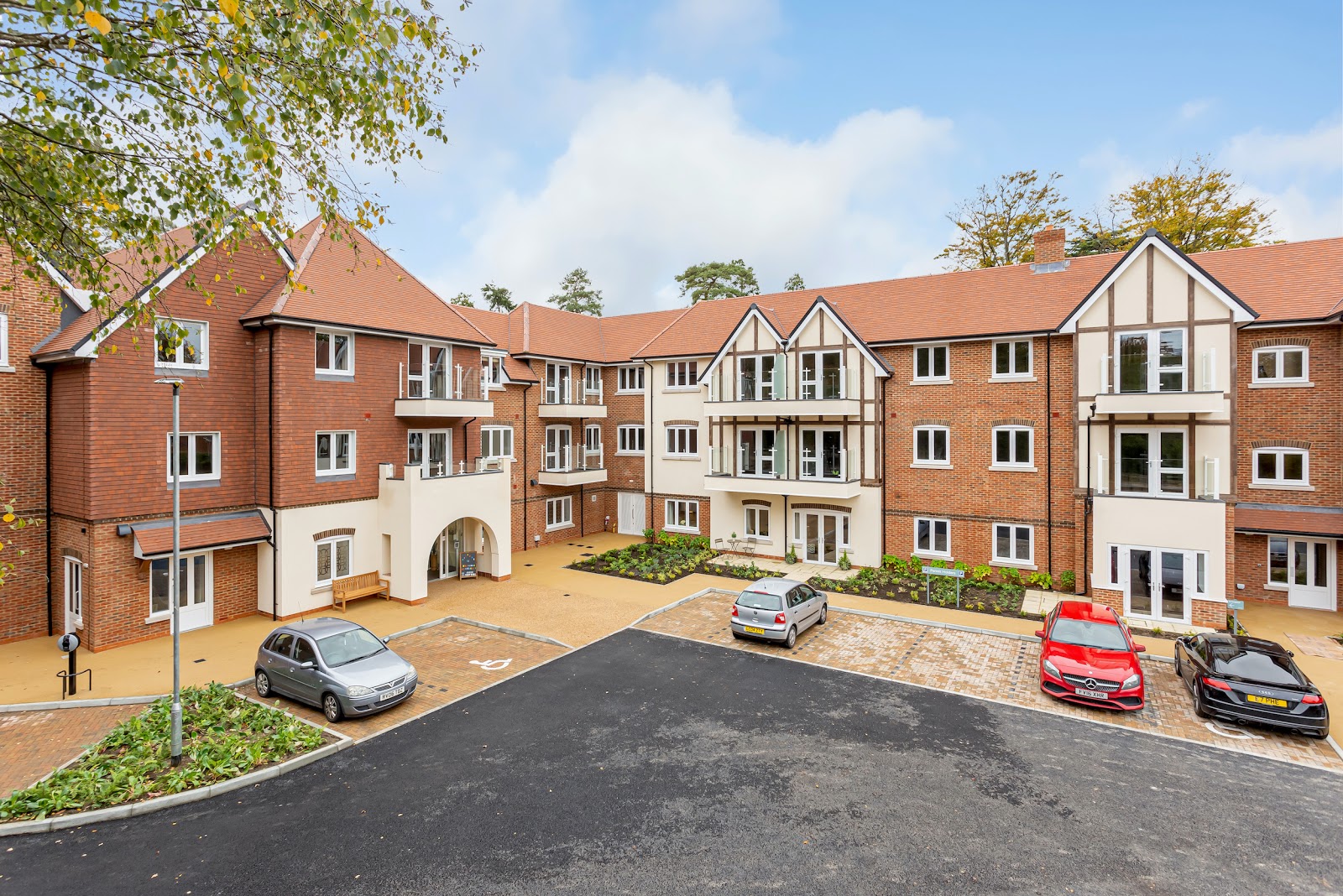 Birchgrove Woodbank Apartments | Assisted Living Retirement Home Woking