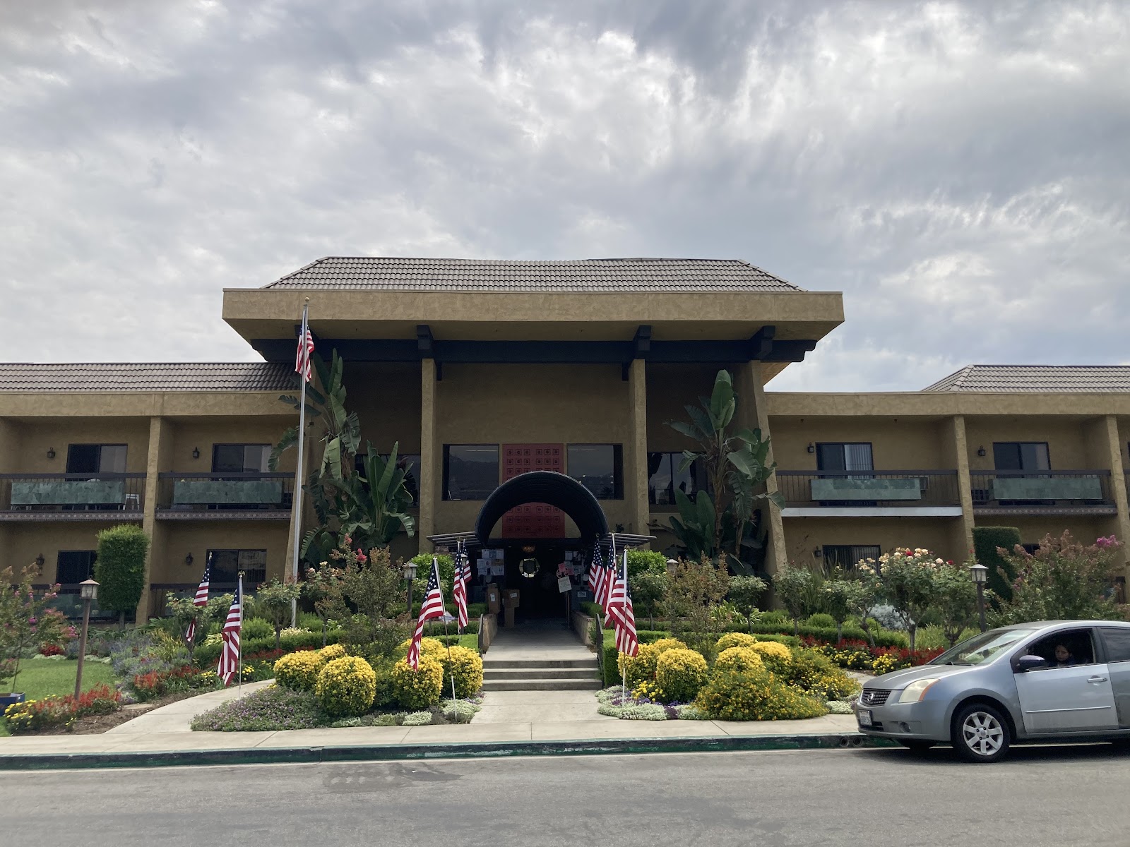 Arcadia Gardens Retirement Hotel