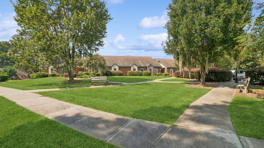 Savannah Square