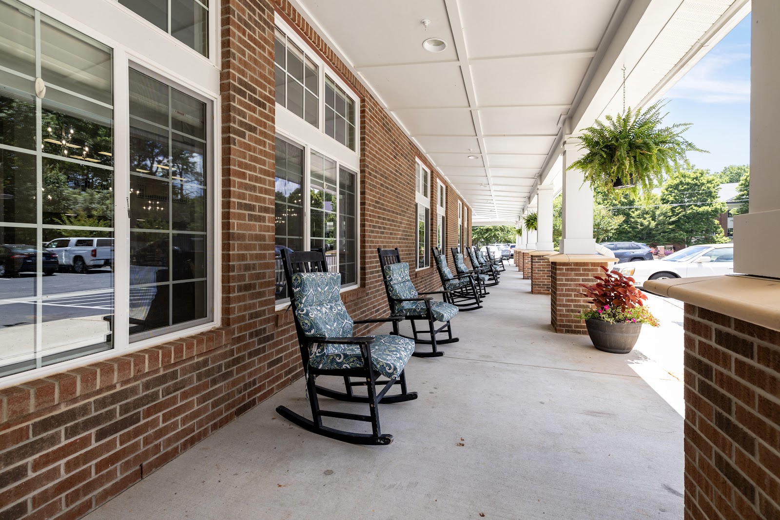 Whispering Pines Gracious Retirement Living