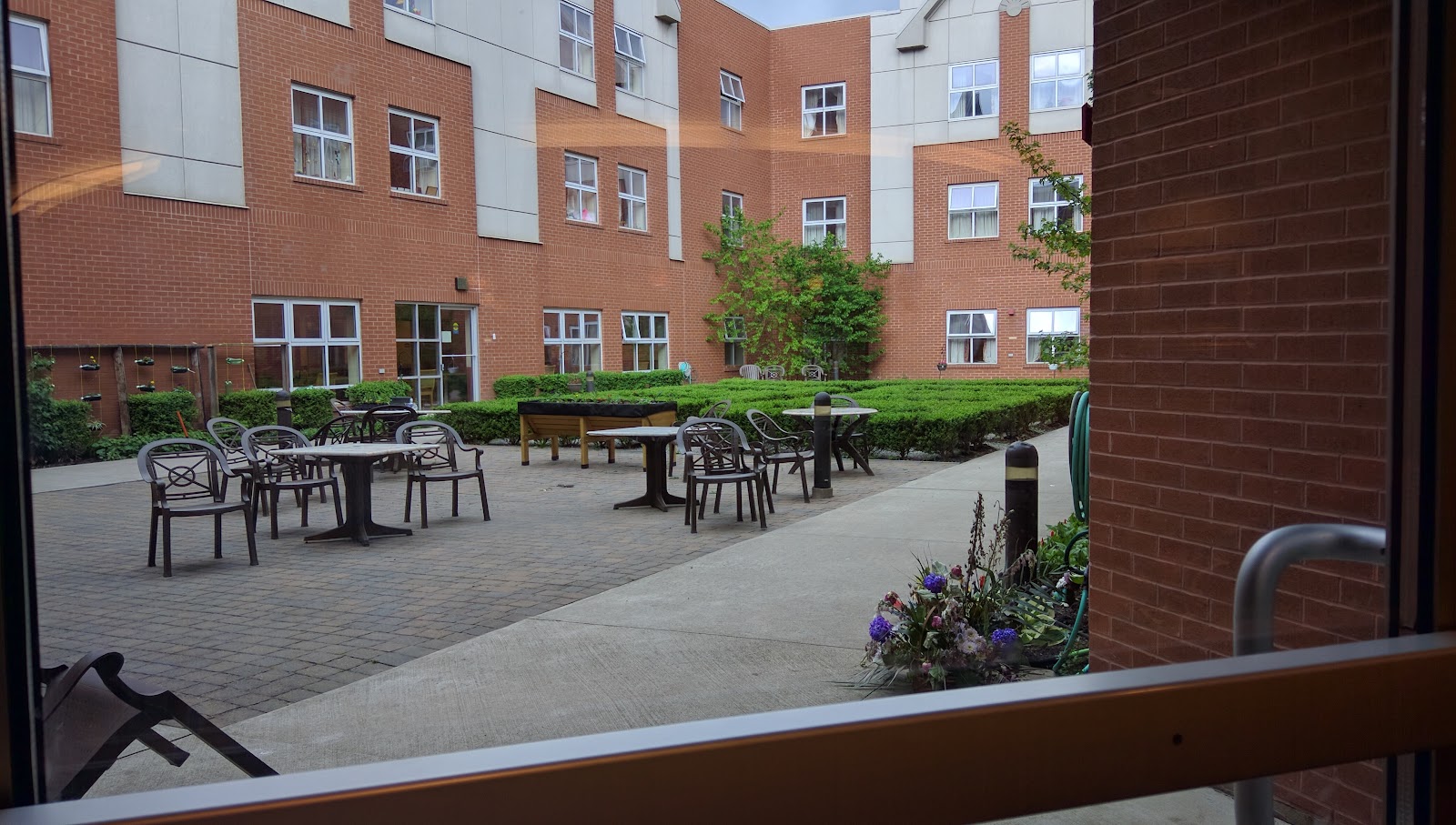 Langstaff Square Care Community