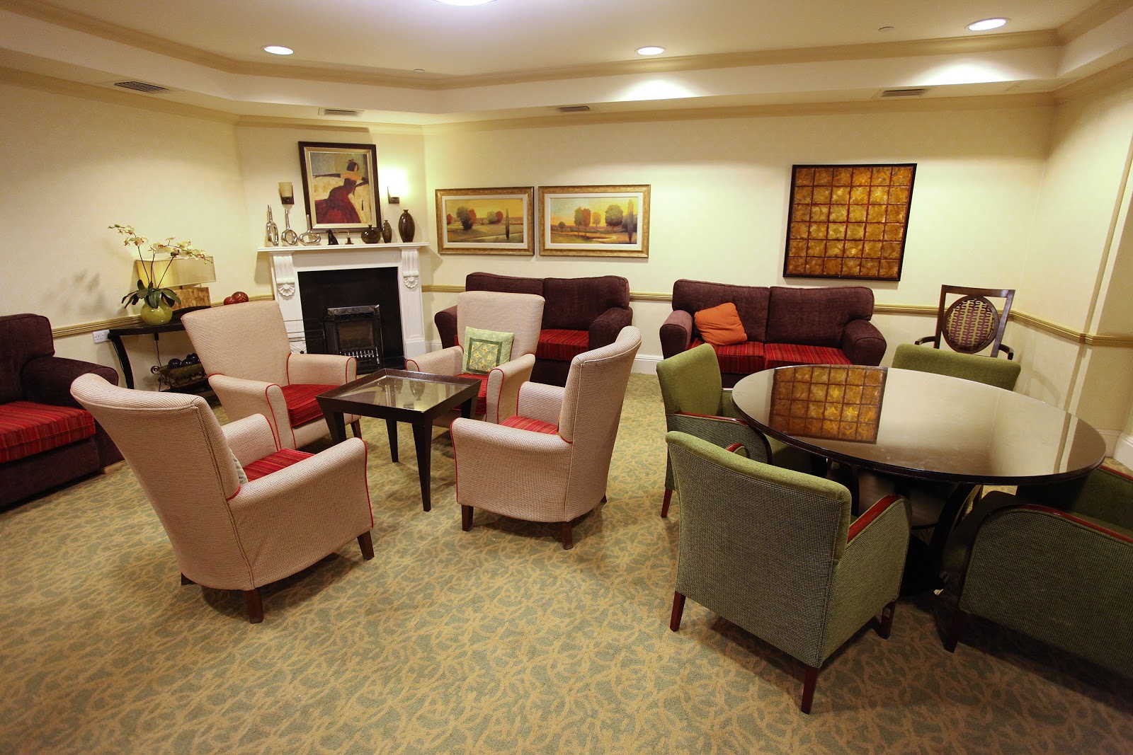 Beaconsfield Heights Care Home - Avery Collection