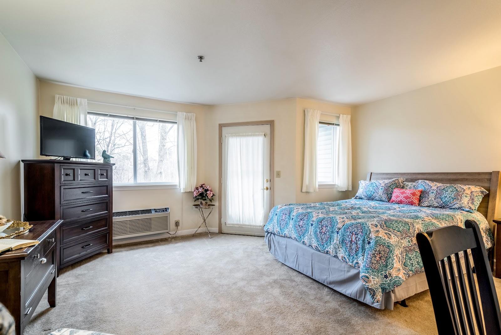 Summer Place - A Provincial Senior Living Community