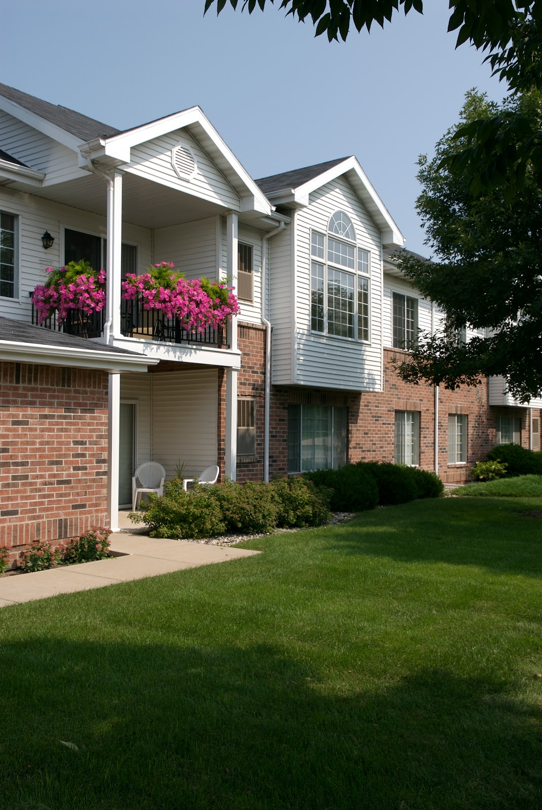 Ridgeview Highlands Apartments & Townhomes 55+