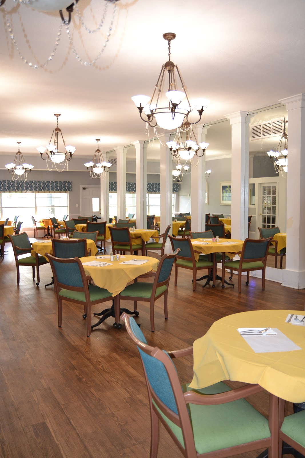 Oak Manor Senior Living Community