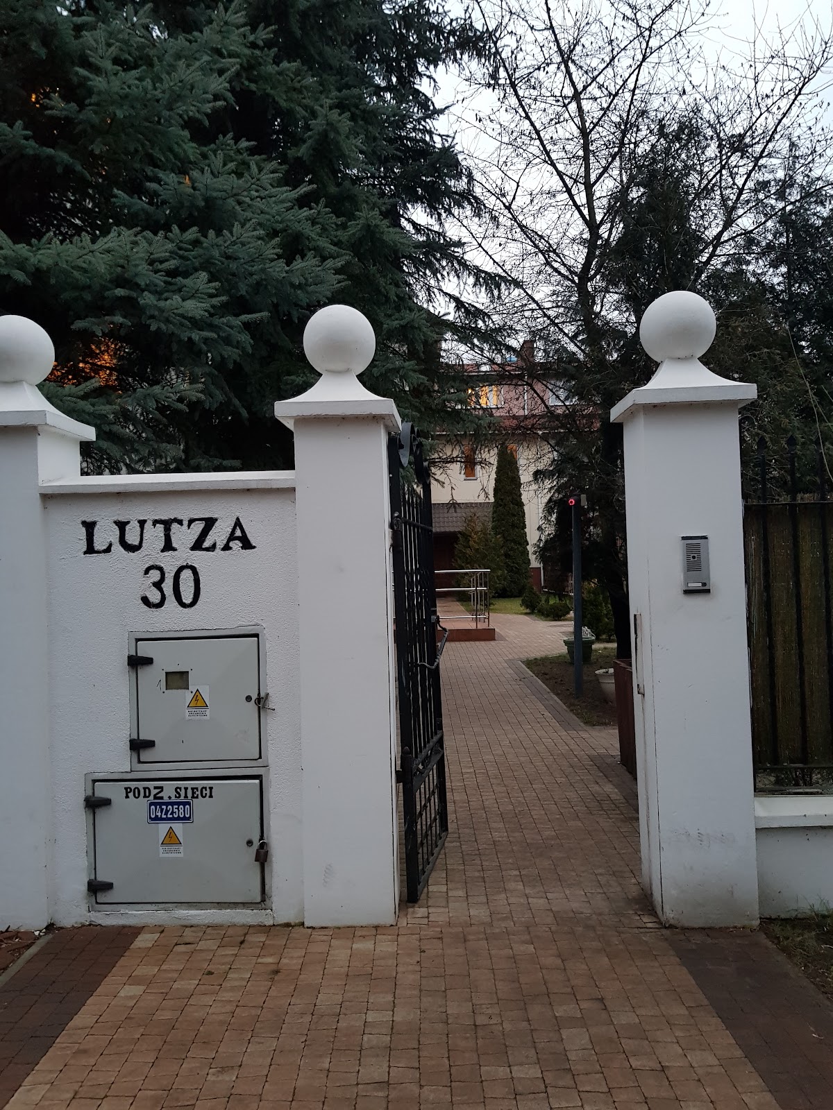 Róża. Prywatny dom opieki. Warszawa / Łomianki