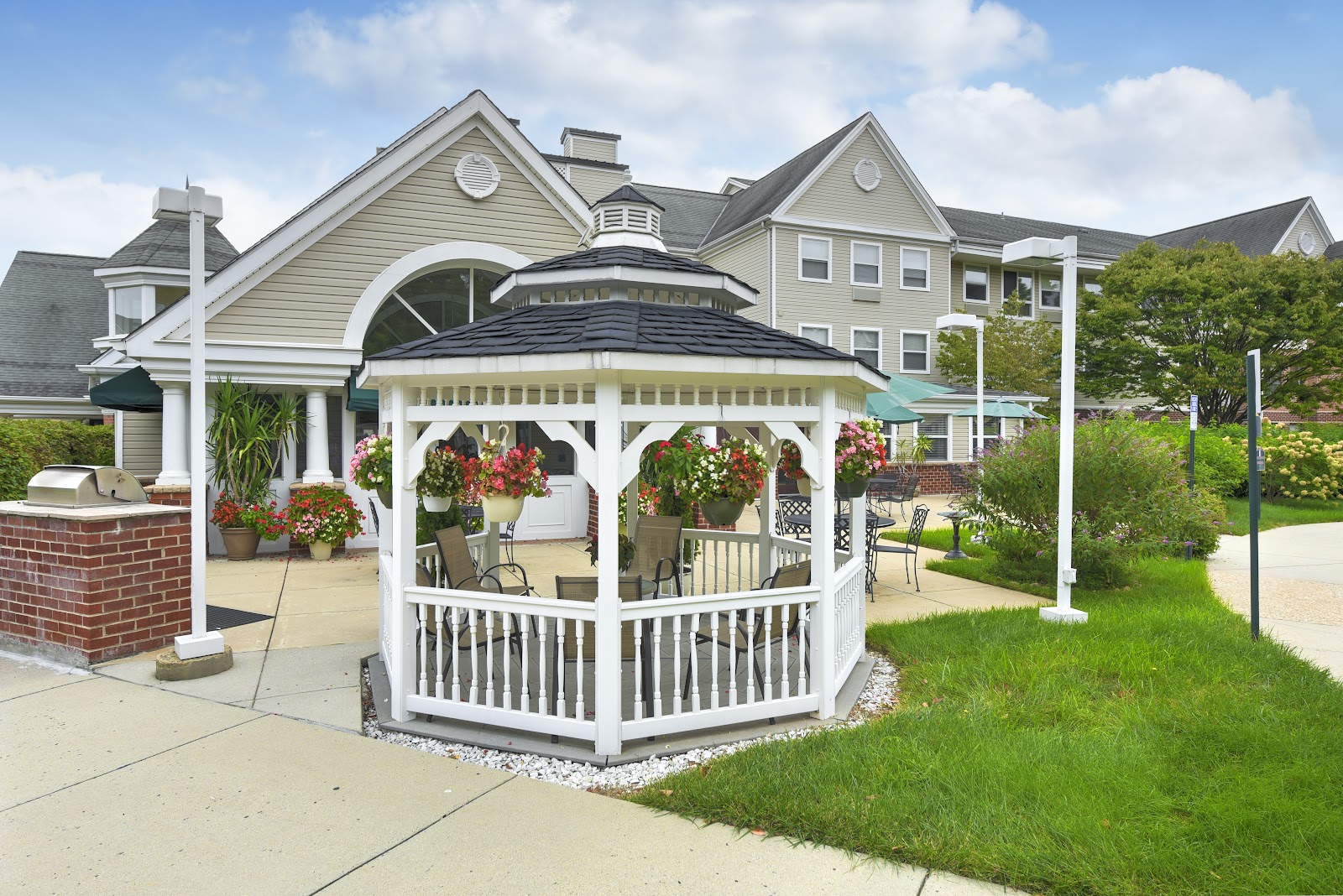 Cascades Village