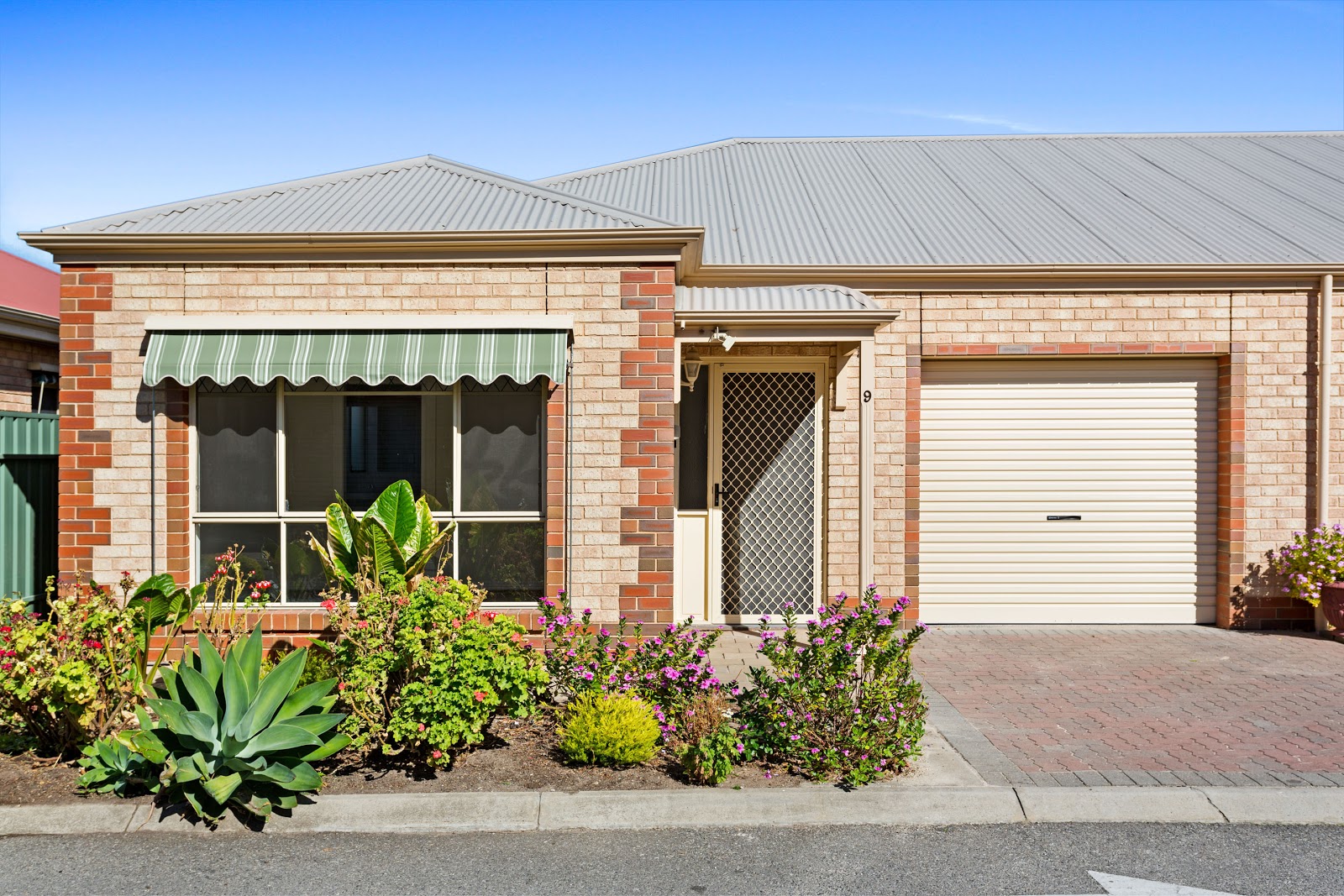 Southern Cross Care Pine Springs Retirement Living