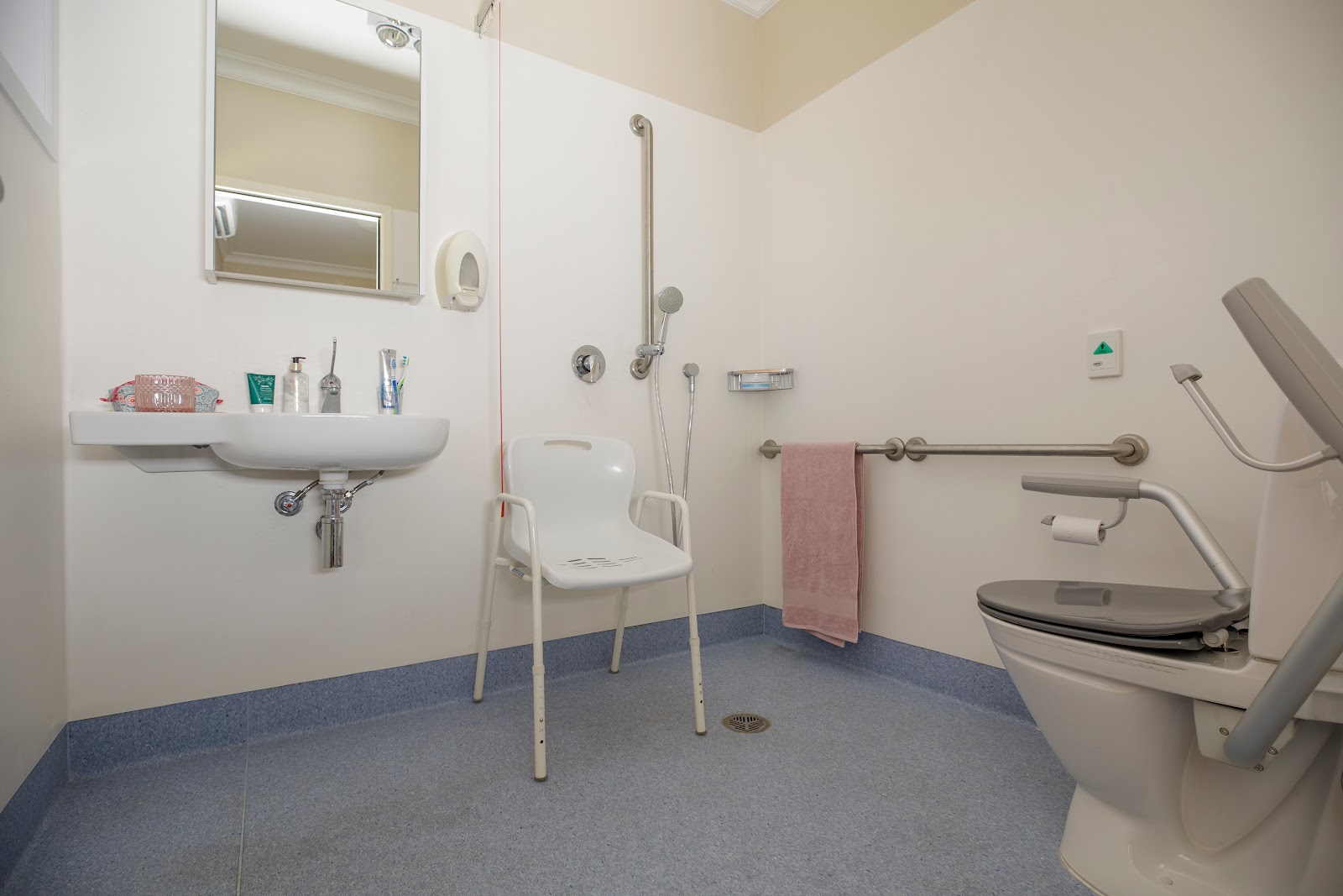 Symes Thorpe Residential Aged Care Home | Anglicare Southern Queensland - Rangeville