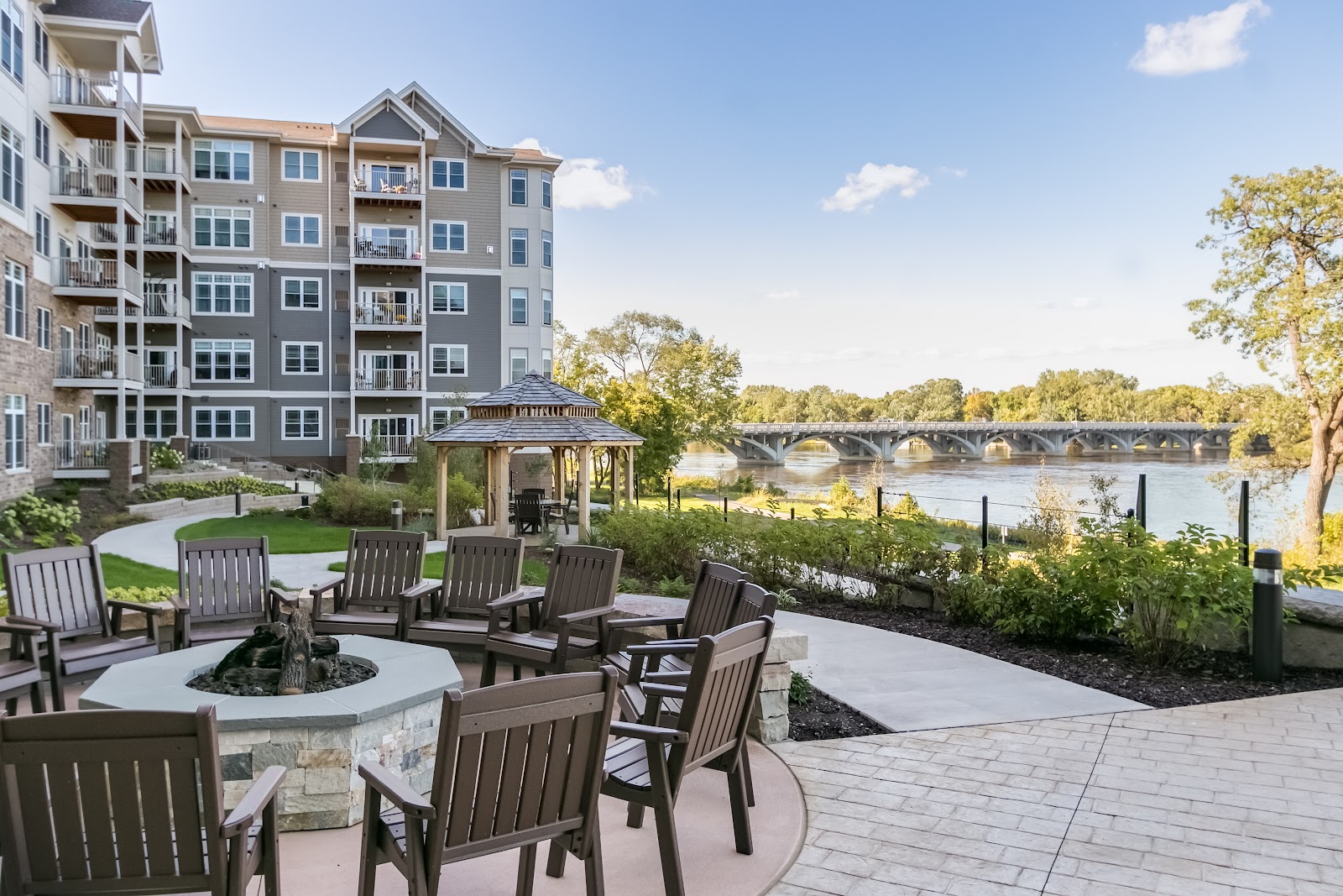 Applewood Pointe of Champlin at Mississippi Crossings