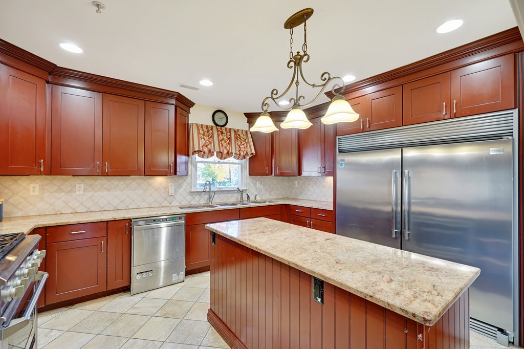Fox Trail Memory Care Living at Paramus