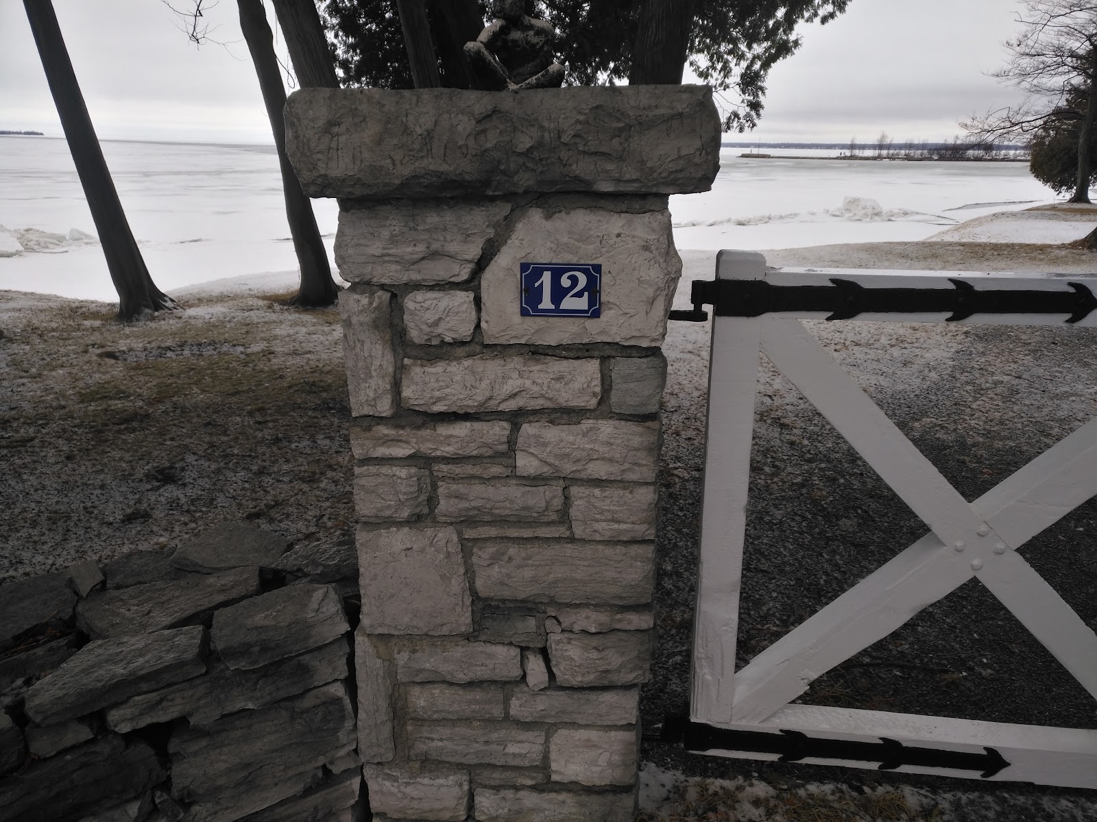 Lakeview Manor