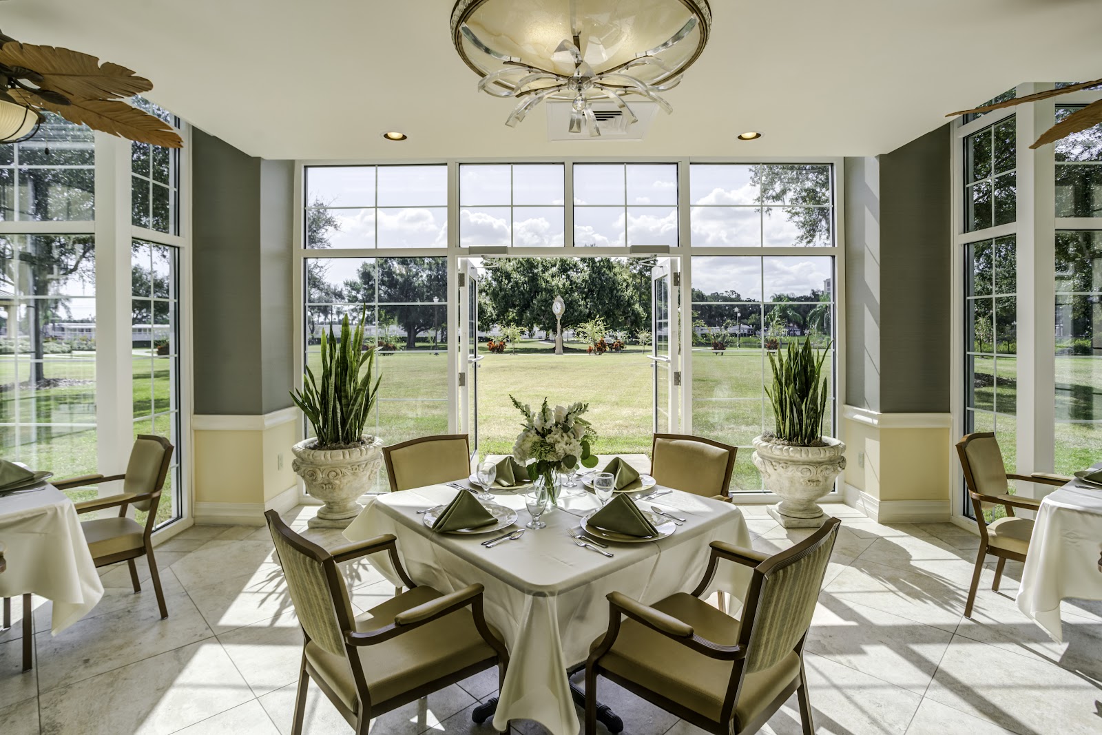 Regal Palms