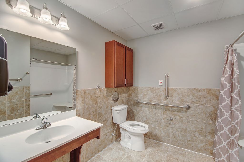 Suite Living Senior Care of Maple Grove