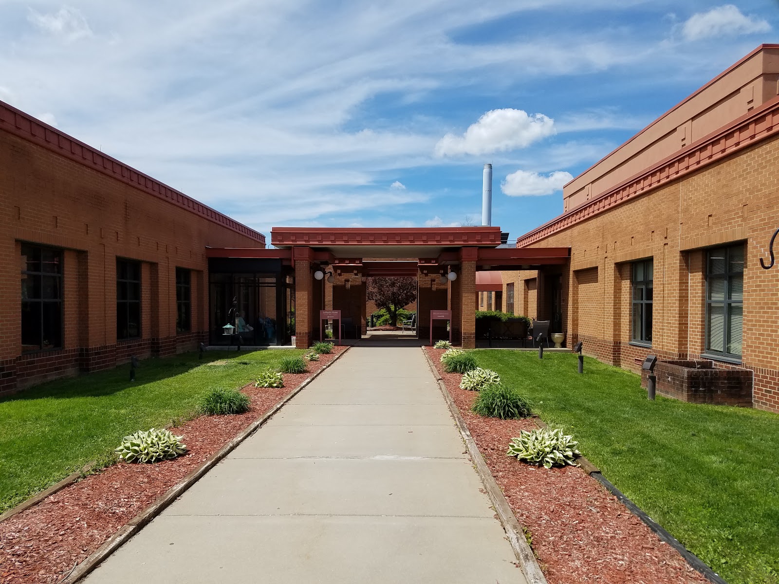 Lafayette Manor Nursing Home & Nursing Care Communities