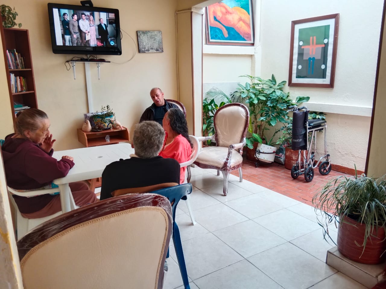 Hogar Geriátrico / ASHOCAR / Hogar para Adultos Mayores / Centro Especializado