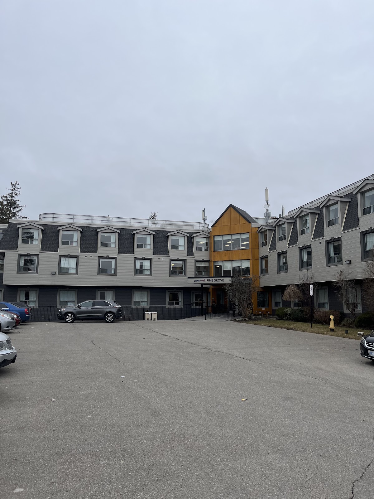 Chartwell Pine Grove Long Term Care Residence