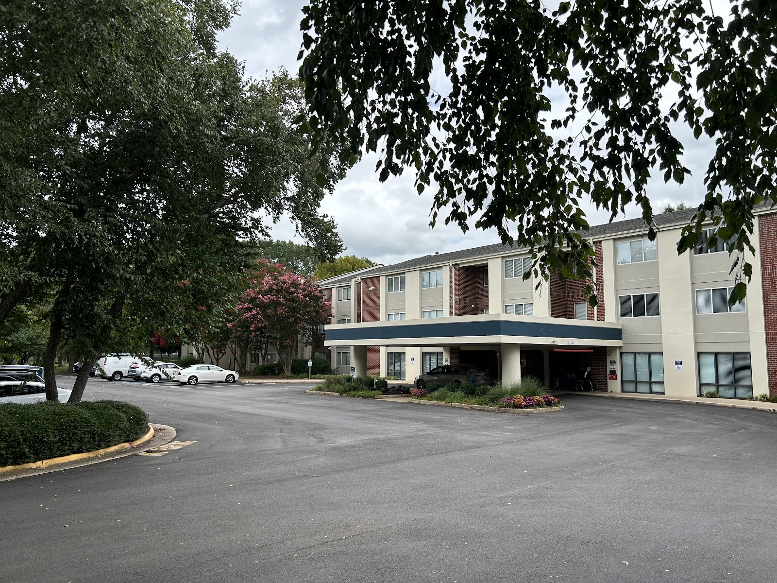 Commonwealth Senior Living at the Devonshire