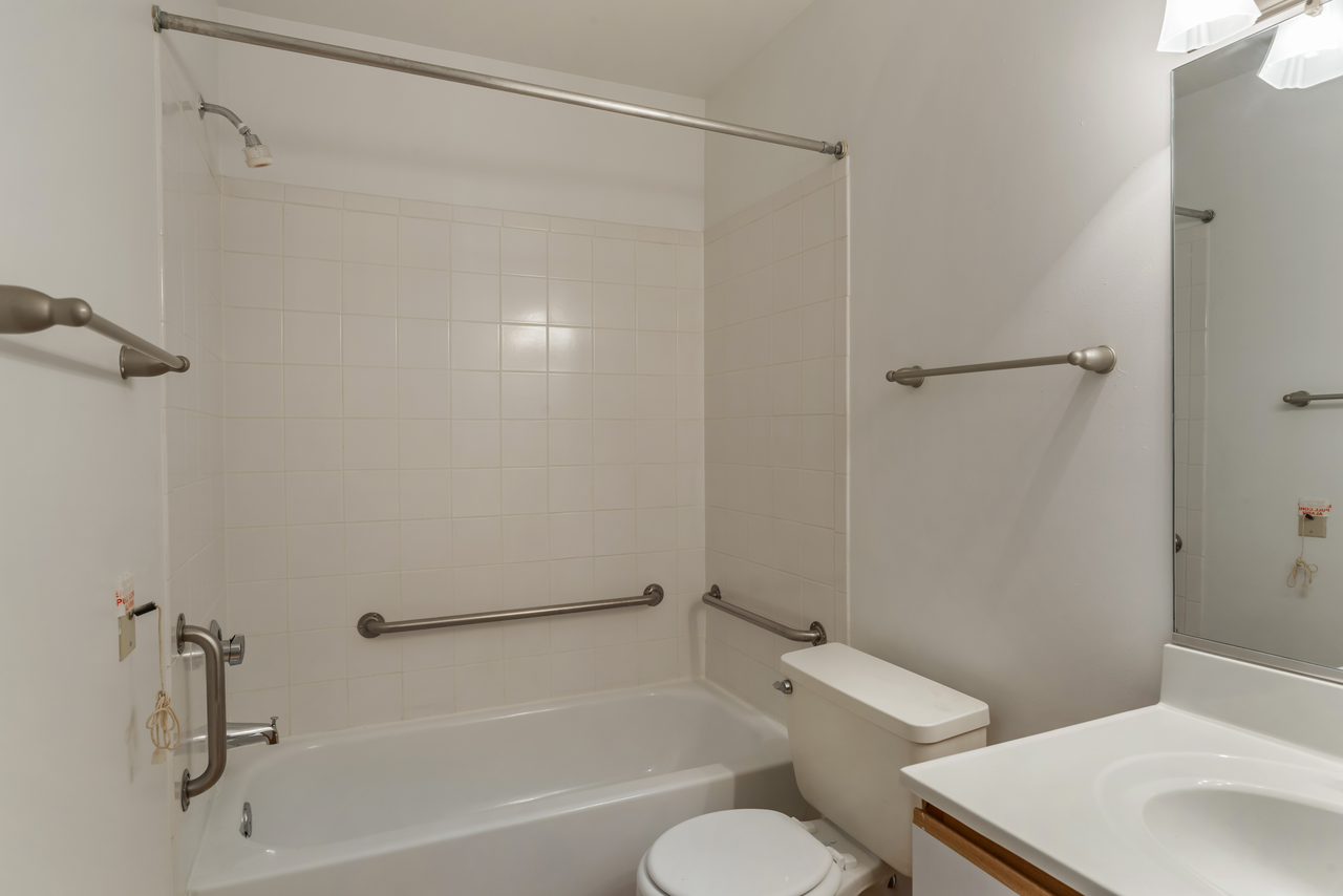 Silver Hill at Arboretum Apartments
