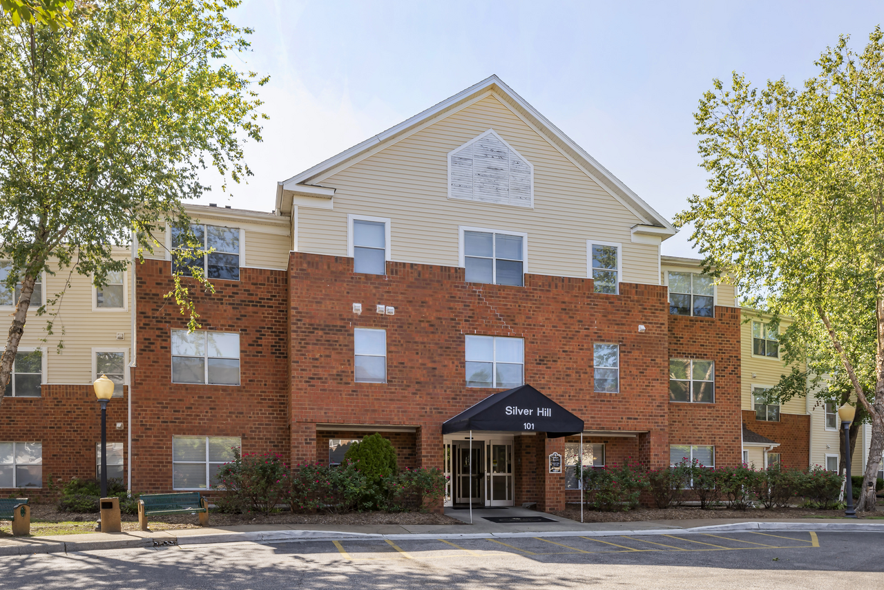 Silver Hill at Arboretum Apartments