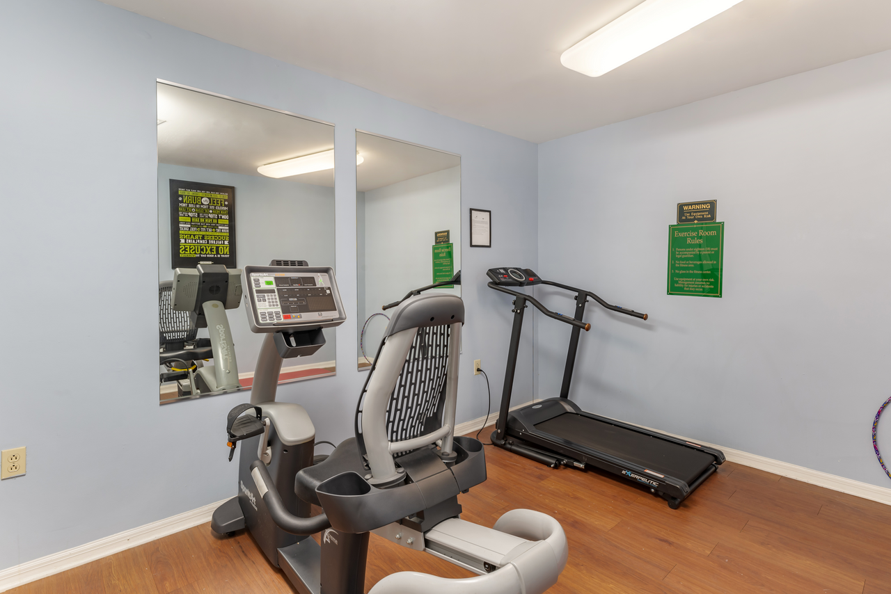 Silver Hill at Arboretum Apartments