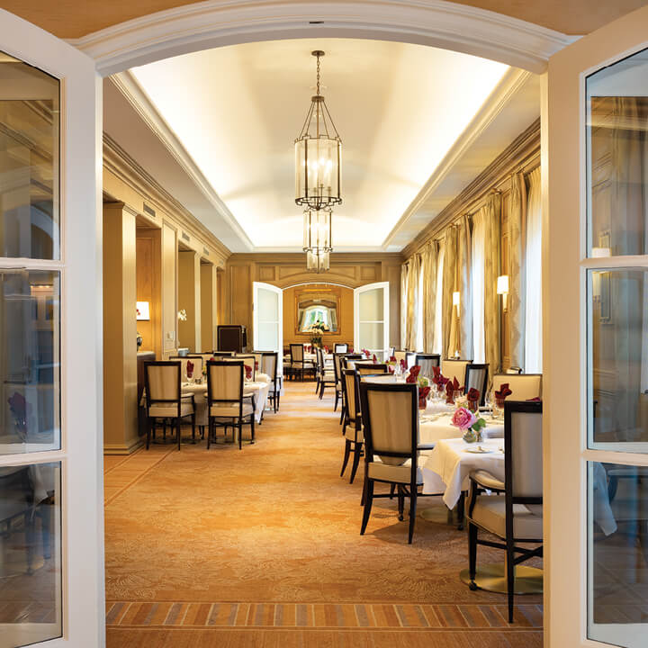 The Peninsula Regent