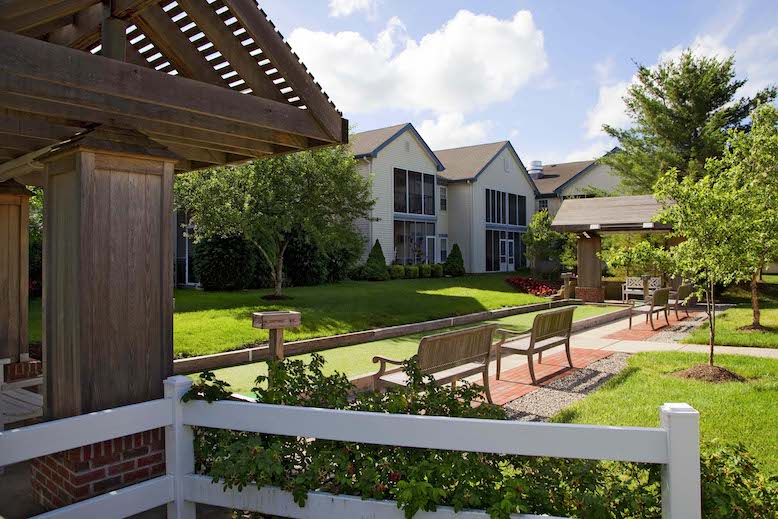 Crestwood Manor