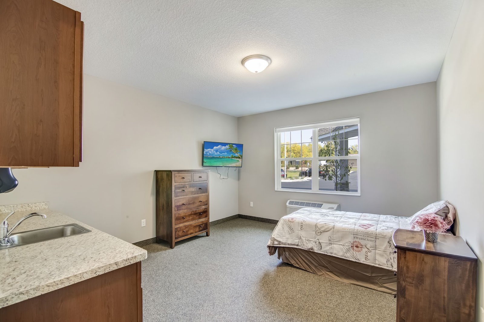 Suite Living Senior Care of Brooklyn Park