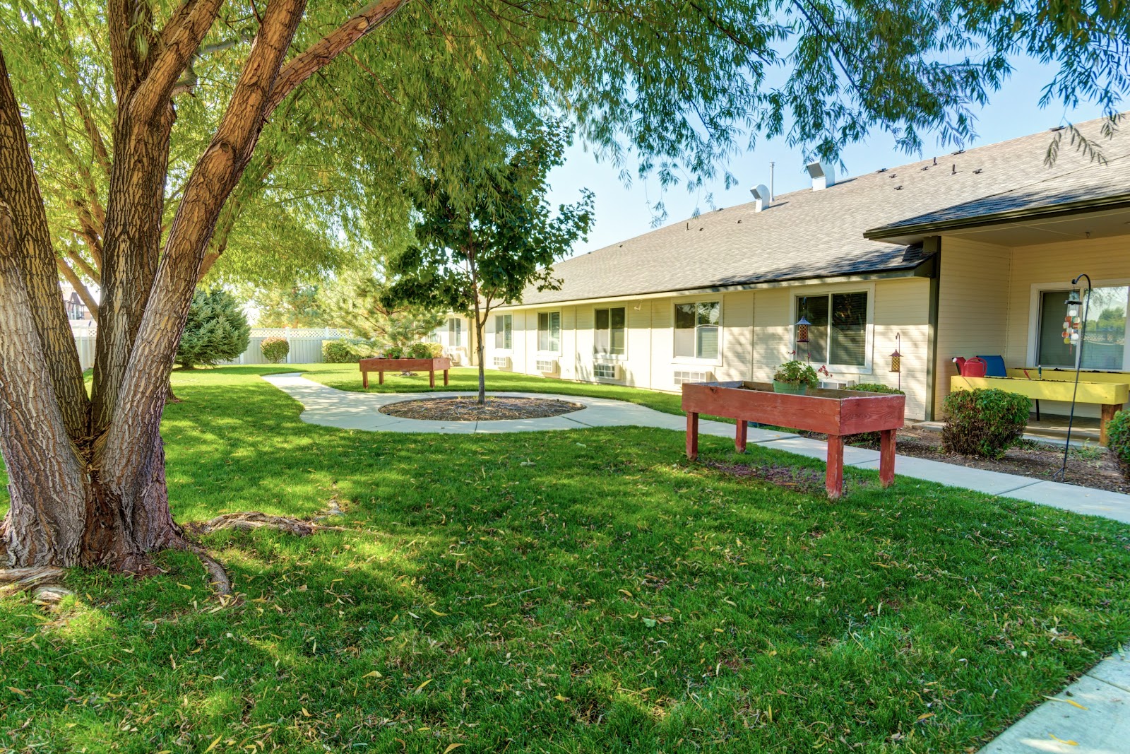 Overland Court Senior Living